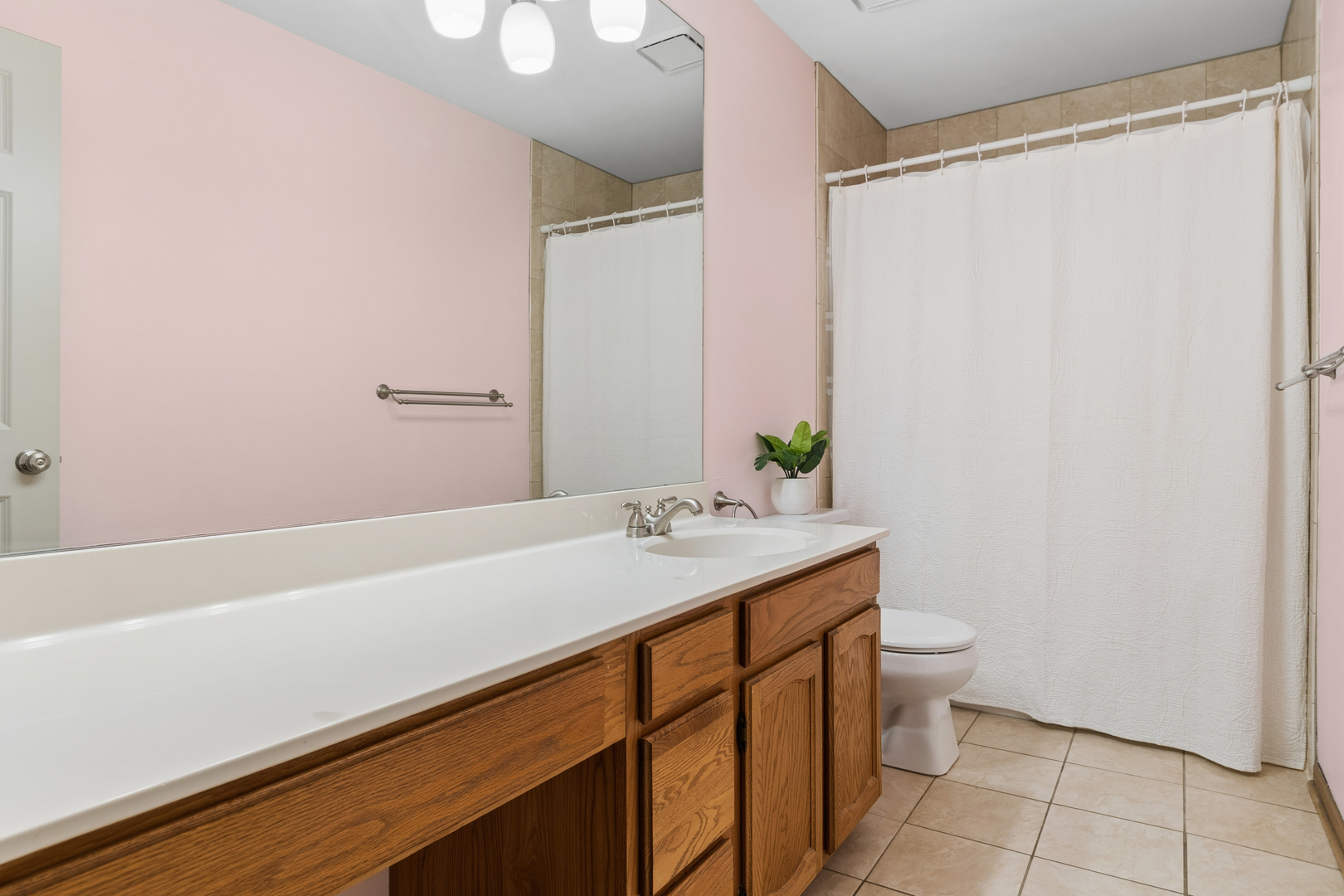 1318 Nantucket Court, Carol Stream, IL 60188