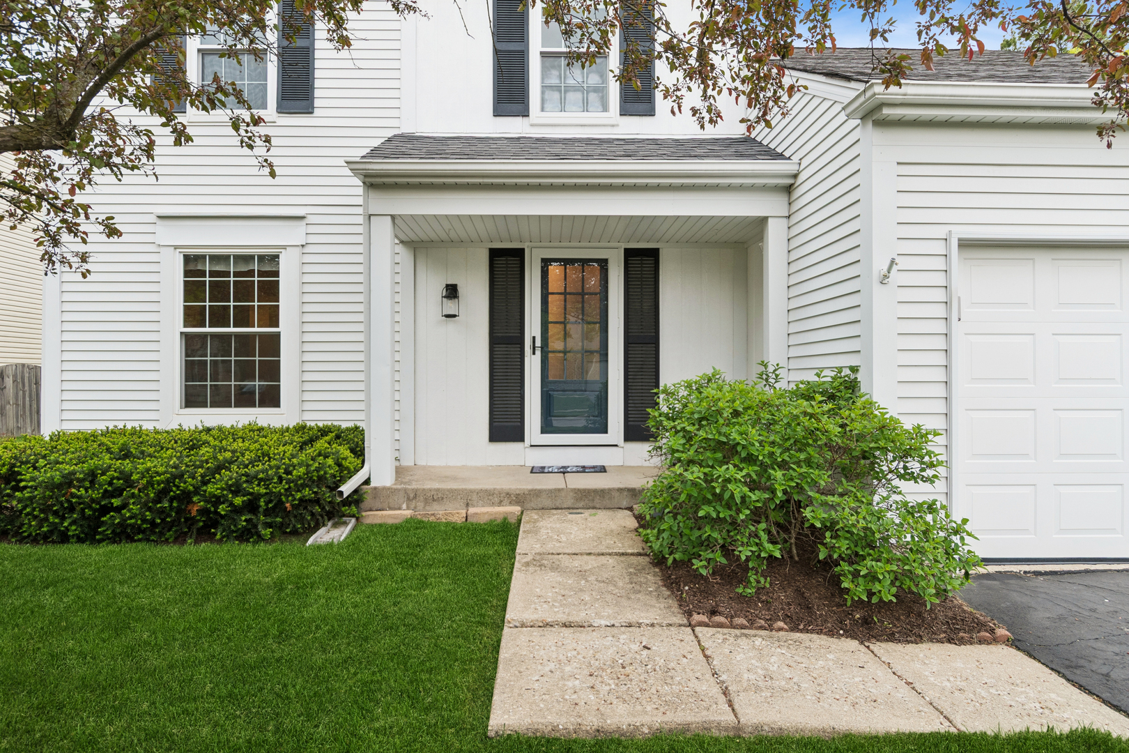 1318 Nantucket Court, Carol Stream, IL 60188
