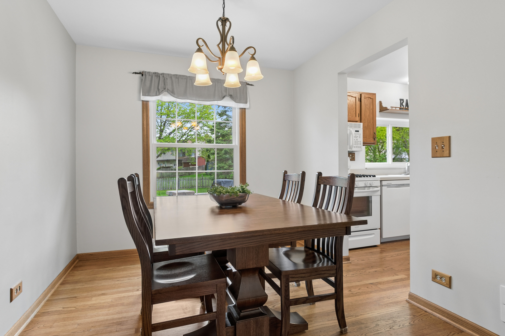 1318 Nantucket Court, Carol Stream, IL 60188