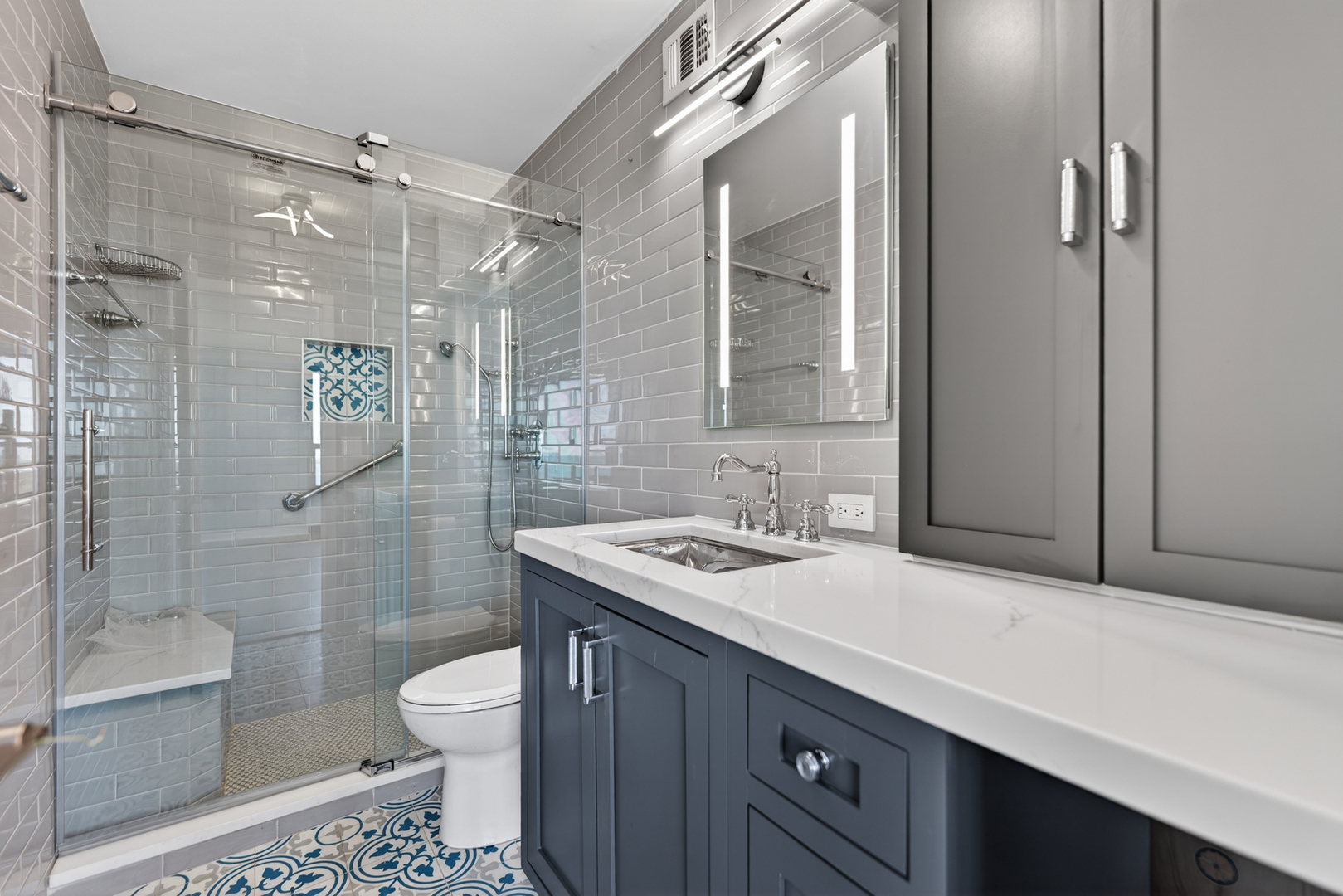 1550 N Lake Shore Drive #25C, Chicago, IL 60610