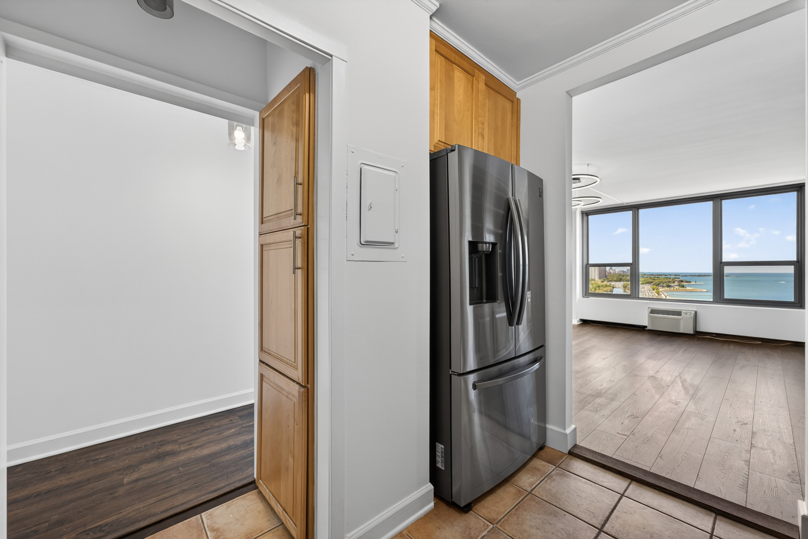 1550 N Lake Shore Drive #25C, Chicago, IL 60610