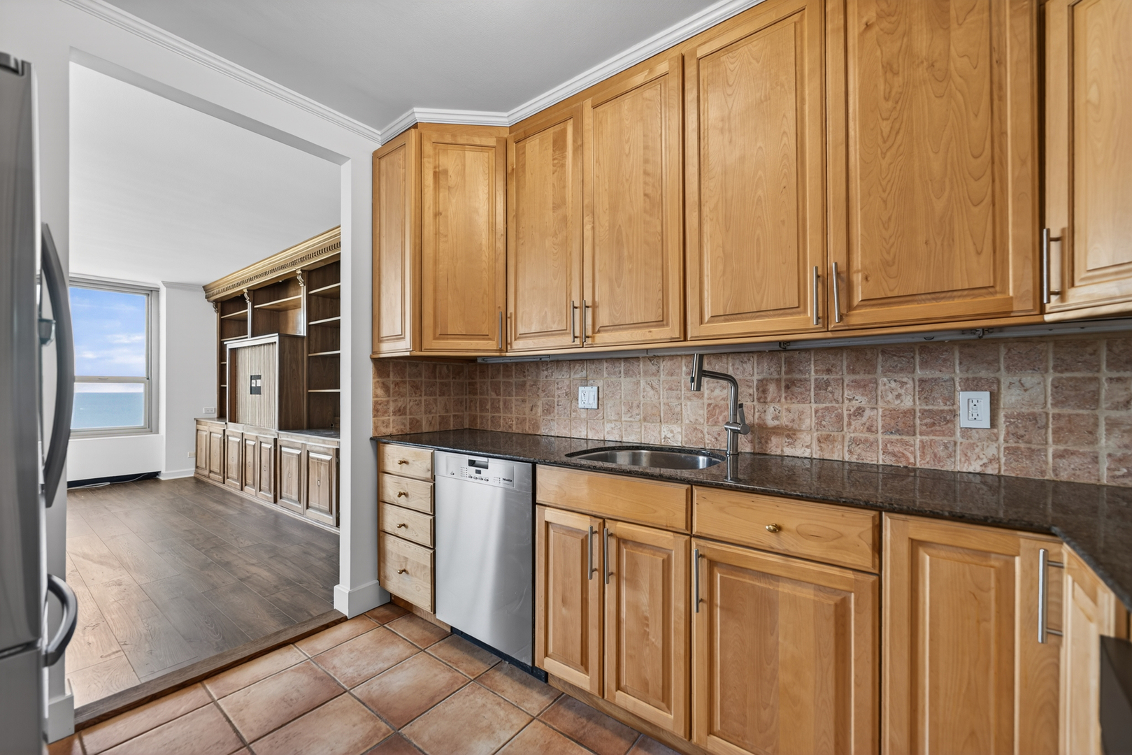 1550 N Lake Shore Drive #25C, Chicago, IL 60610