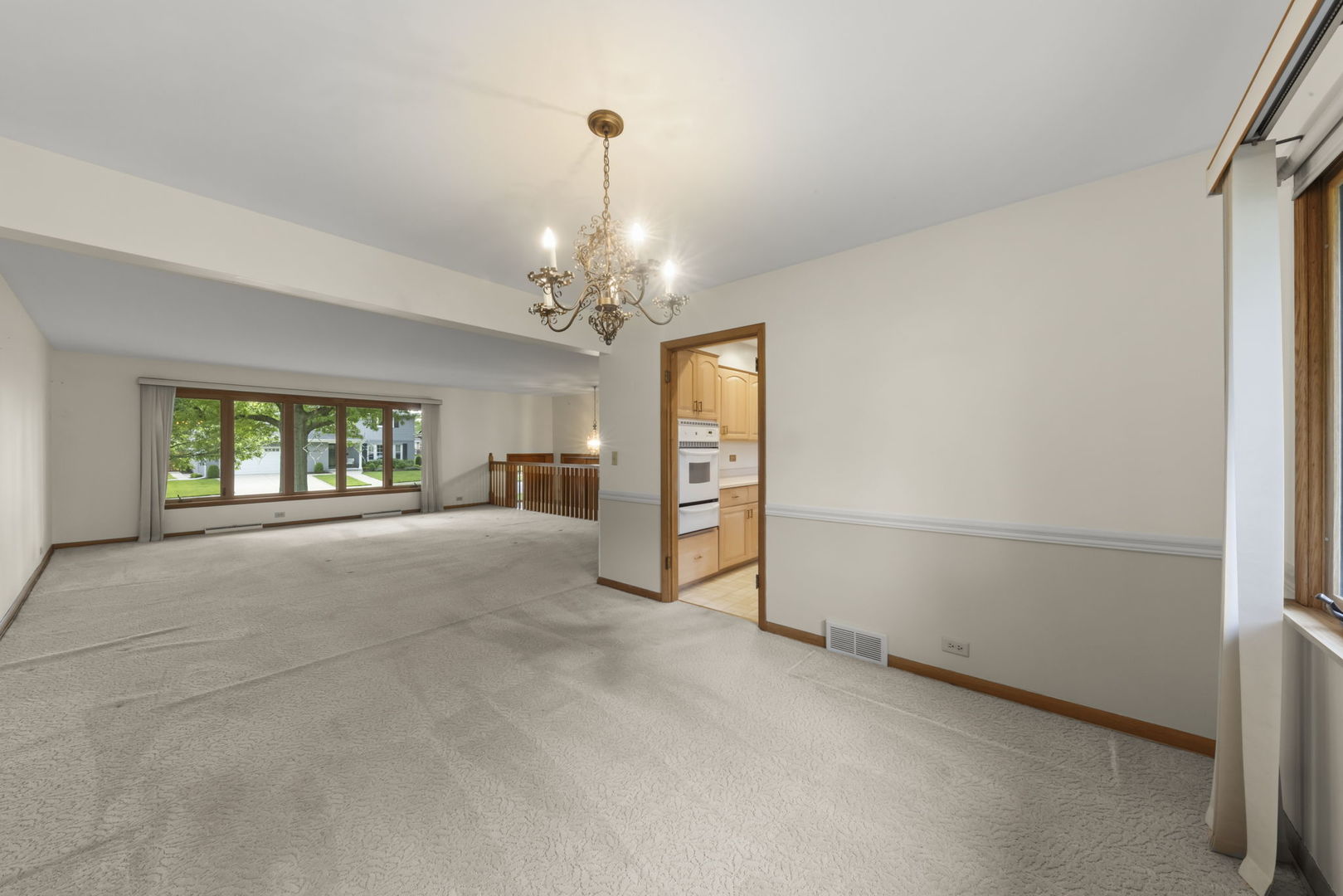 848 S Hillcrest Avenue, Elmhurst, IL 60126