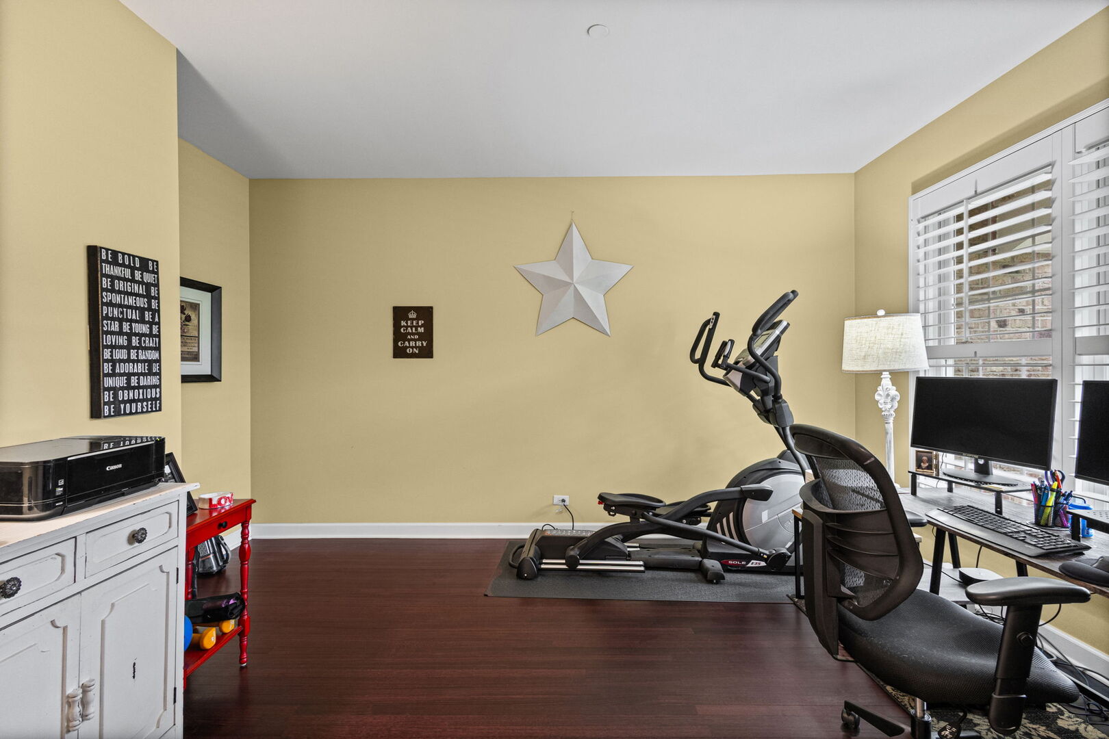 1907 Lynn Circle, Libertyville, IL 60048