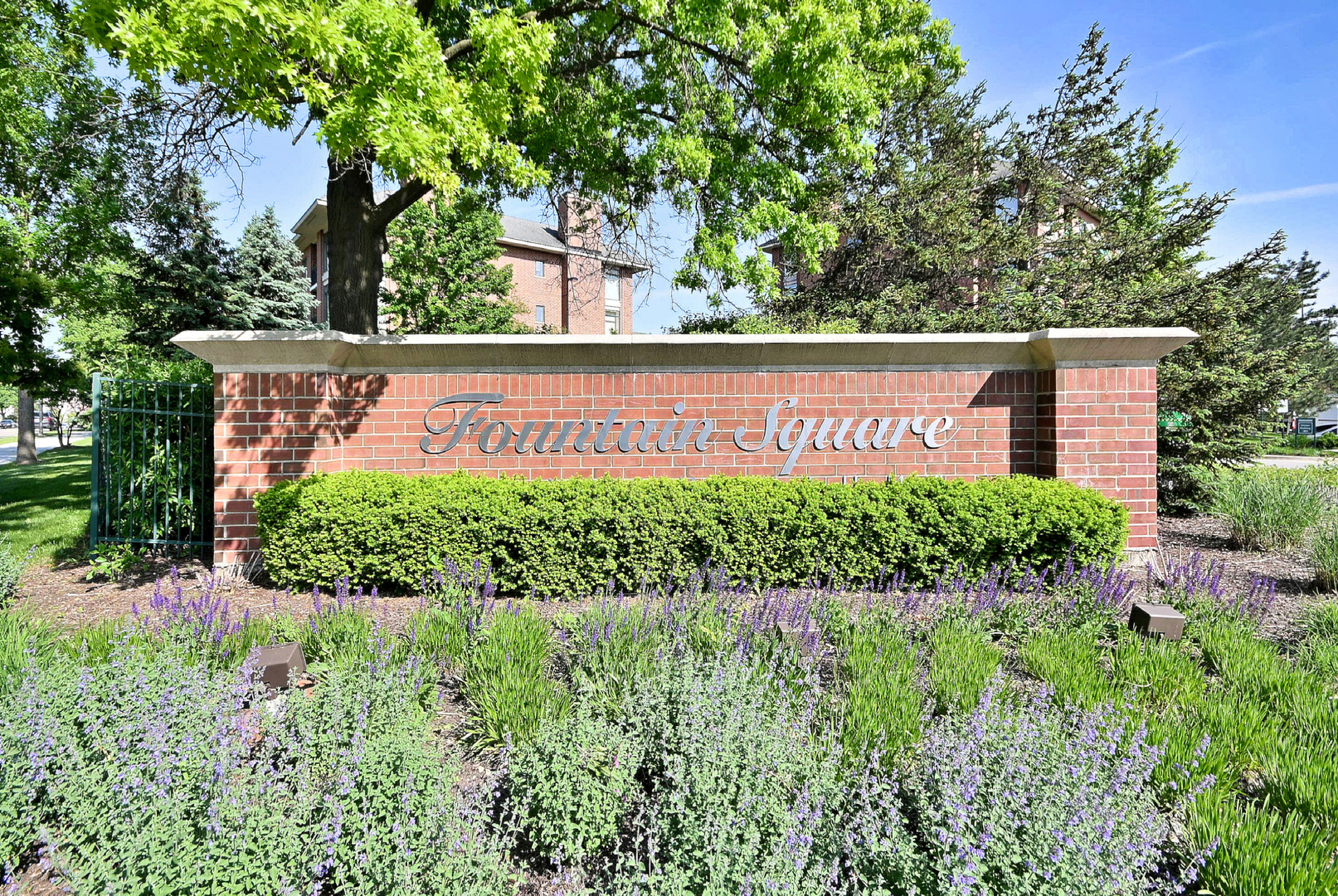 855 E 22nd Street #313, Lombard, IL 60148