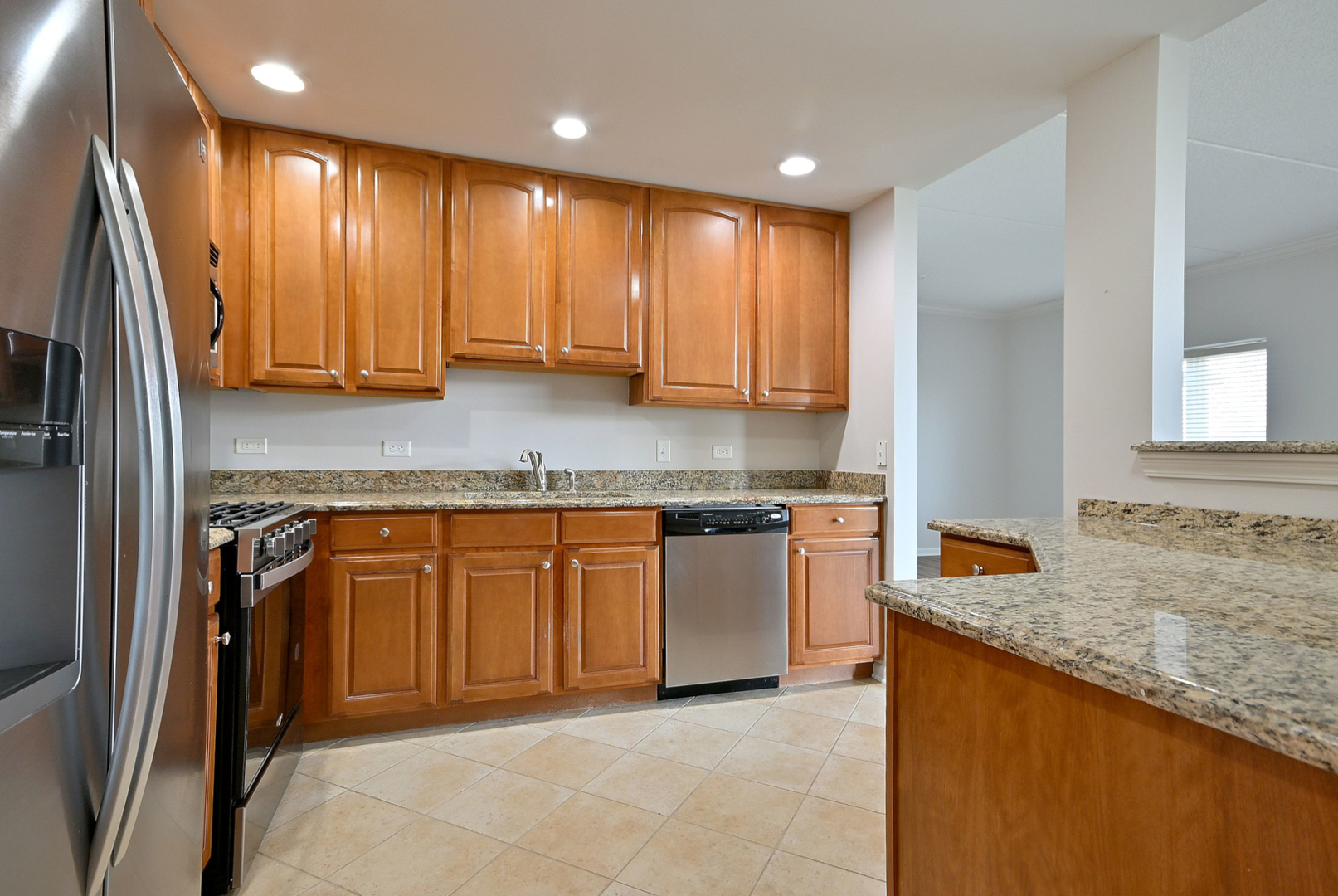 855 E 22nd Street #313, Lombard, IL 60148
