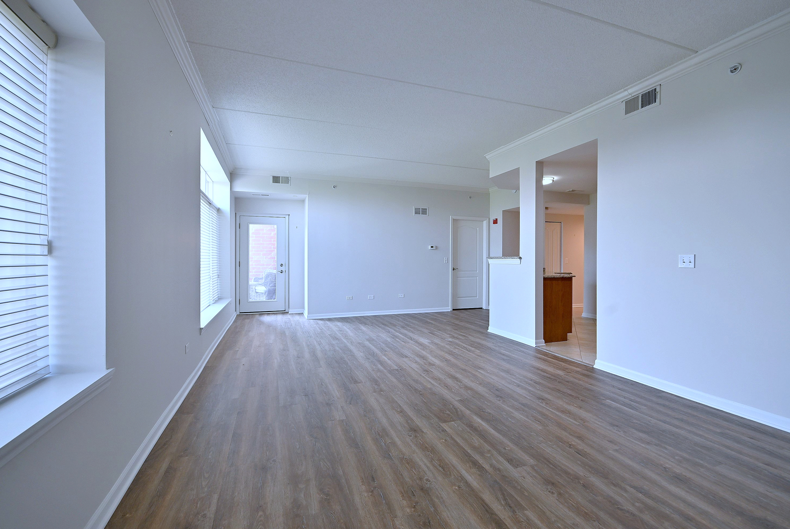 855 E 22nd Street #313, Lombard, IL 60148