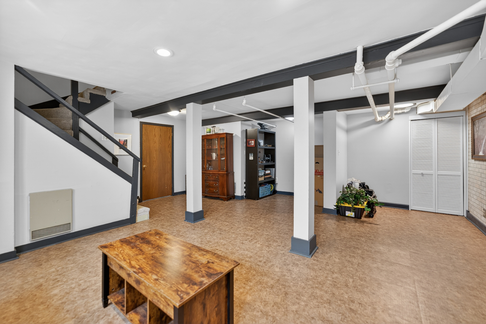 503 S Summit Avenue, Villa Park, IL 60181