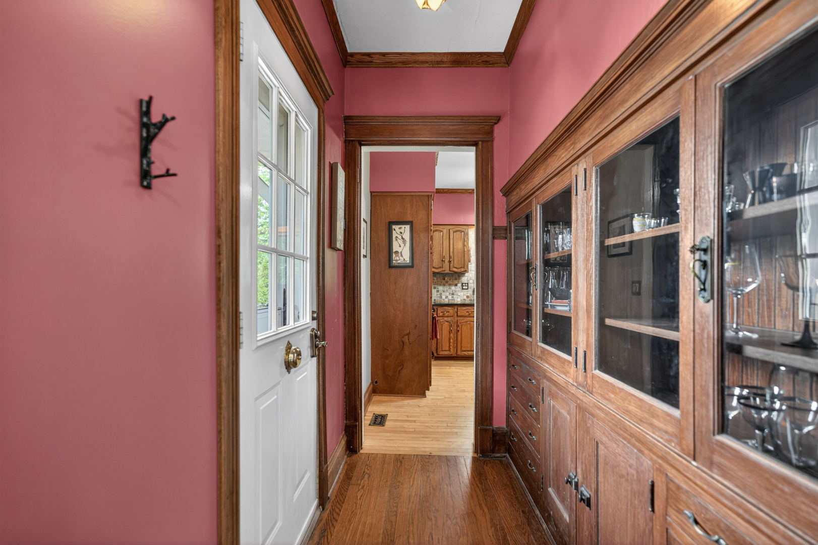 503 S Summit Avenue, Villa Park, IL 60181