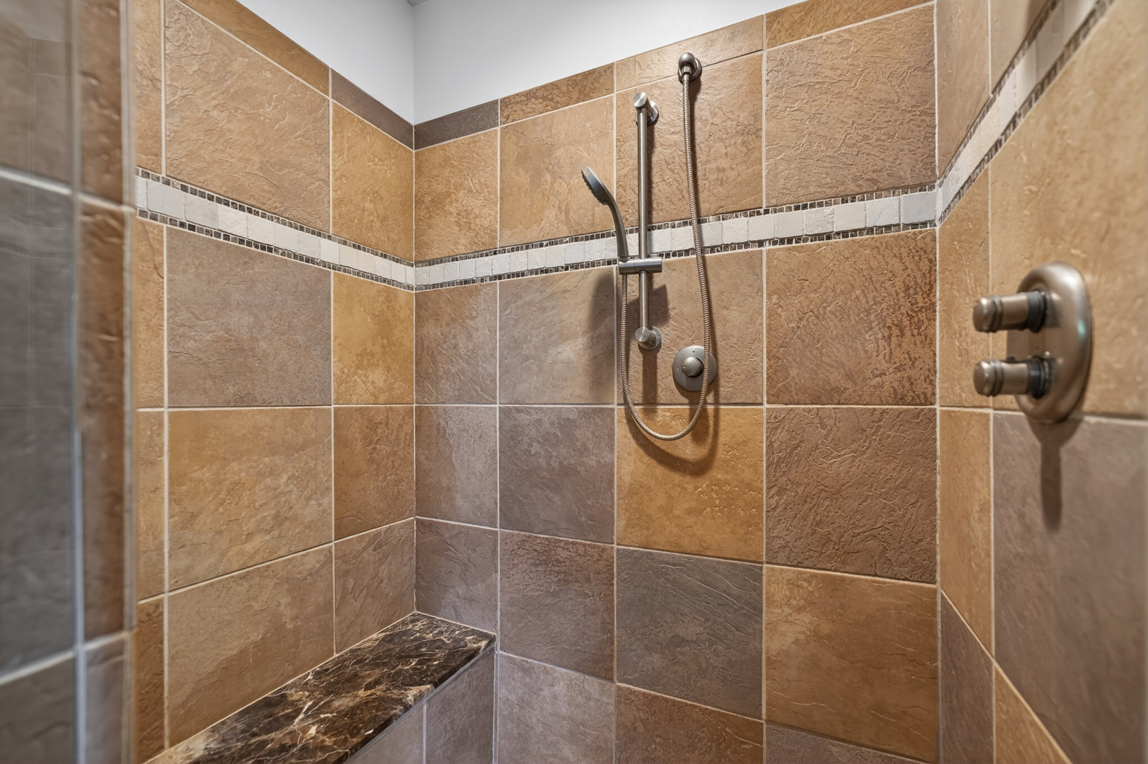 503 S Summit Avenue, Villa Park, IL 60181