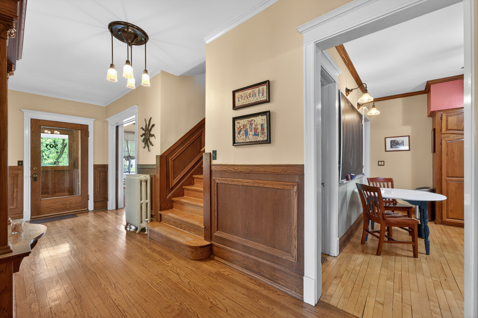 503 S Summit Avenue, Villa Park, IL 60181