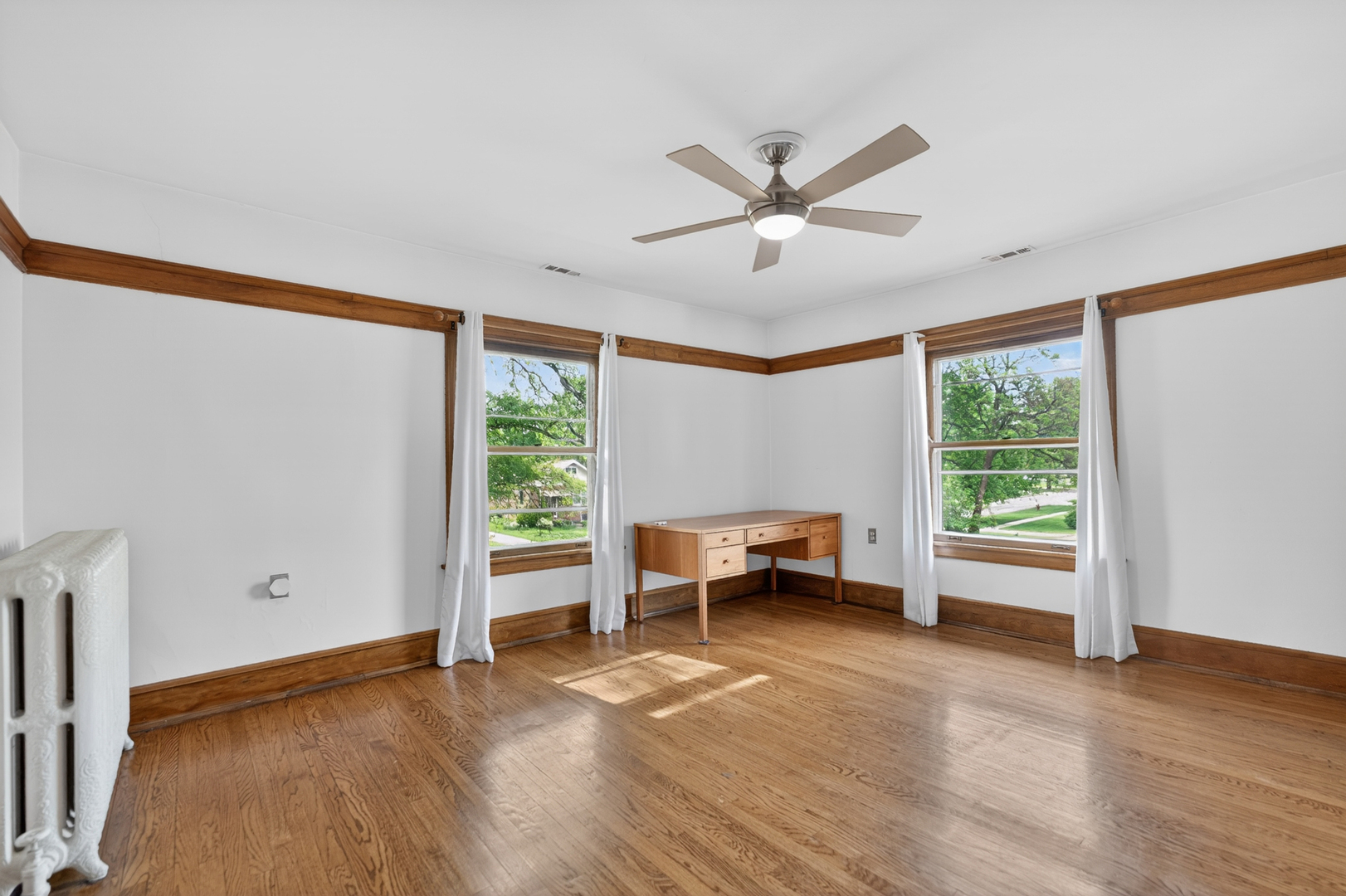 503 S Summit Avenue, Villa Park, IL 60181