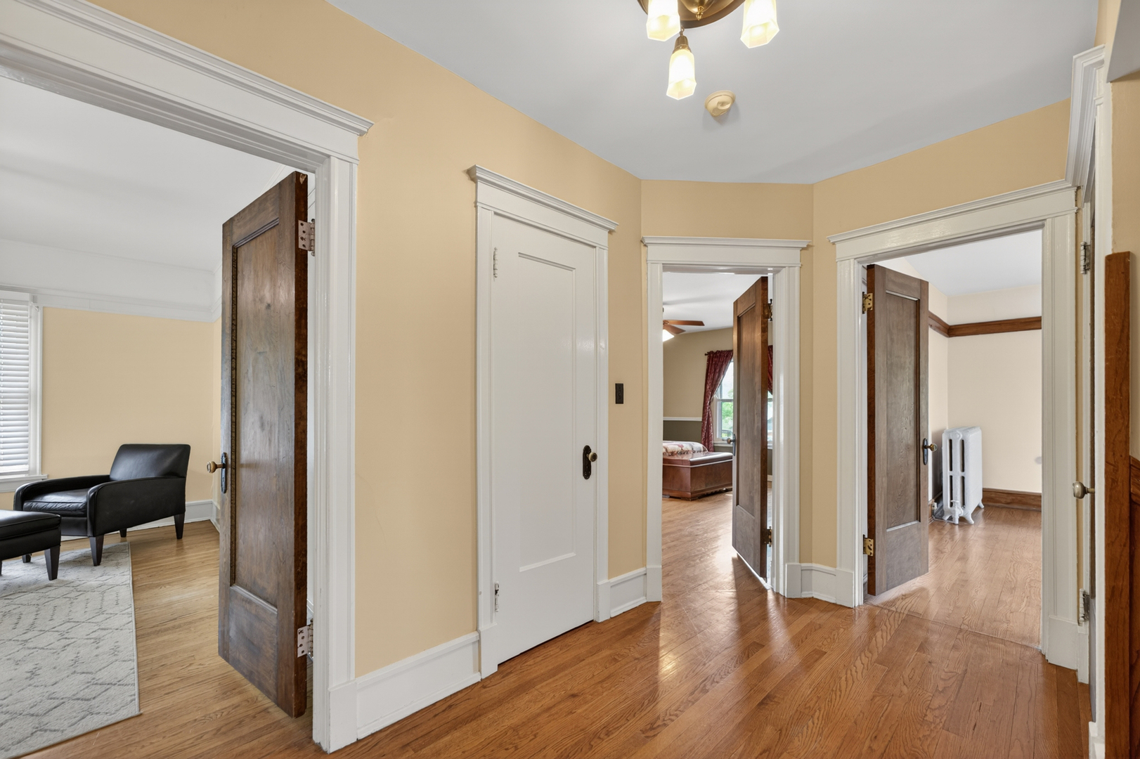 503 S Summit Avenue, Villa Park, IL 60181