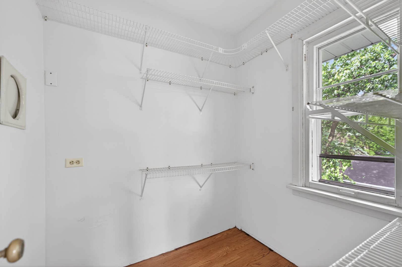 503 S Summit Avenue, Villa Park, IL 60181