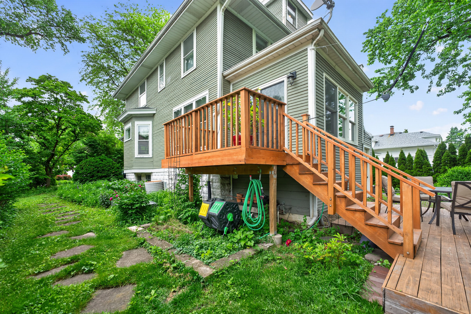 503 S Summit Avenue, Villa Park, IL 60181