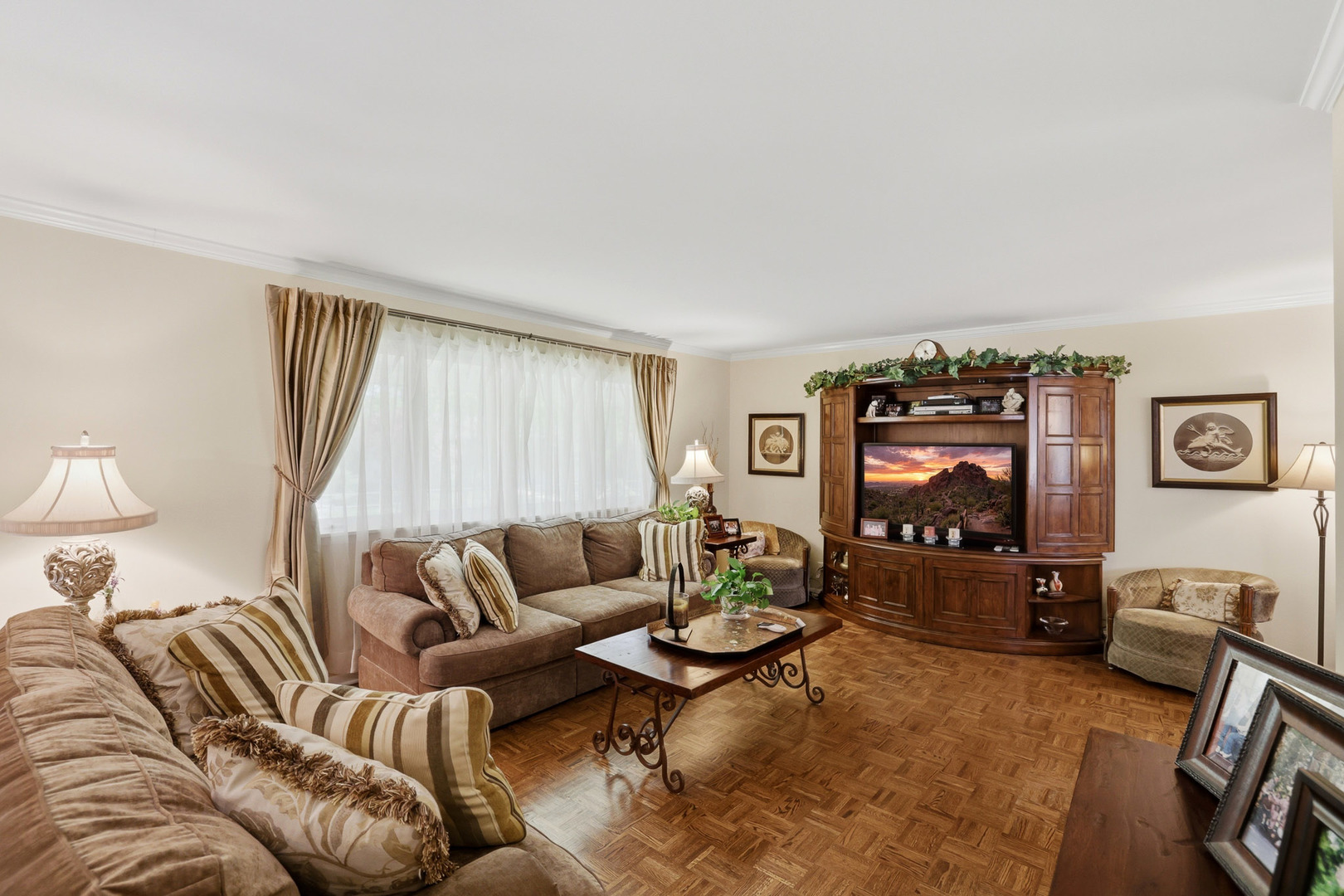 898 E Schirra Drive, Palatine, IL 60074