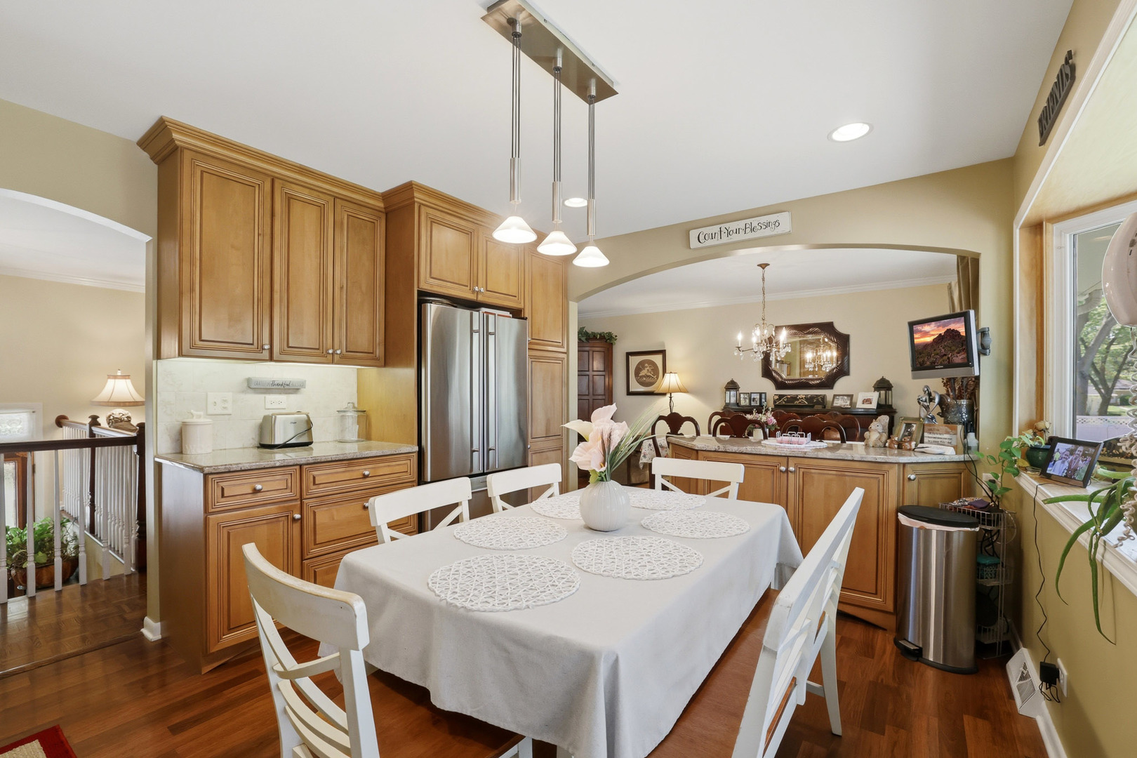 898 E Schirra Drive, Palatine, IL 60074
