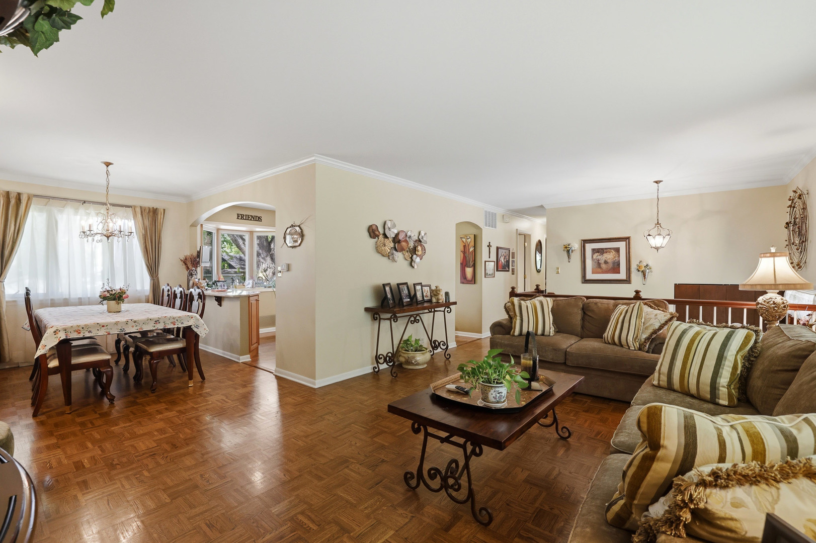 898 E Schirra Drive, Palatine, IL 60074