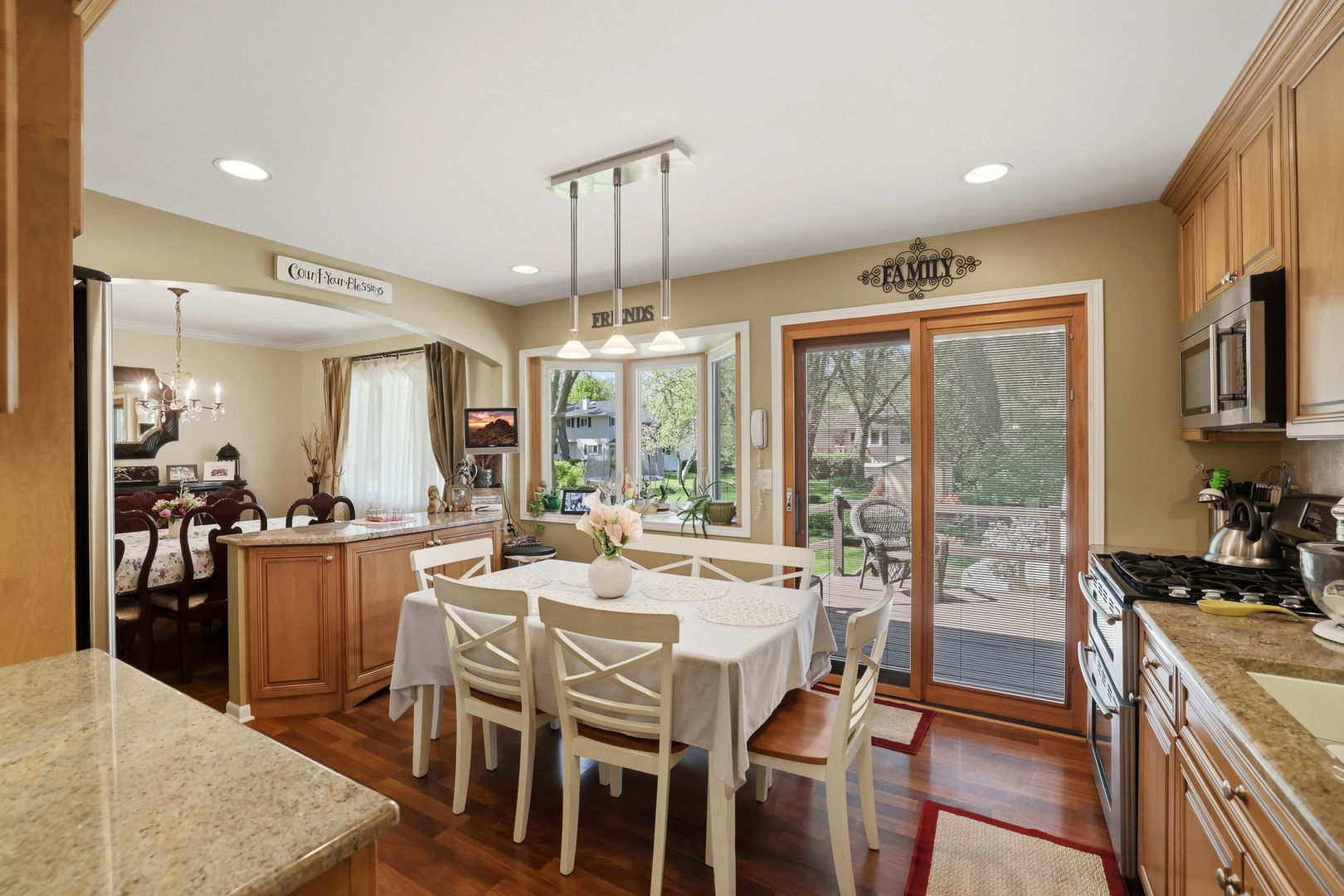 898 E Schirra Drive, Palatine, IL 60074