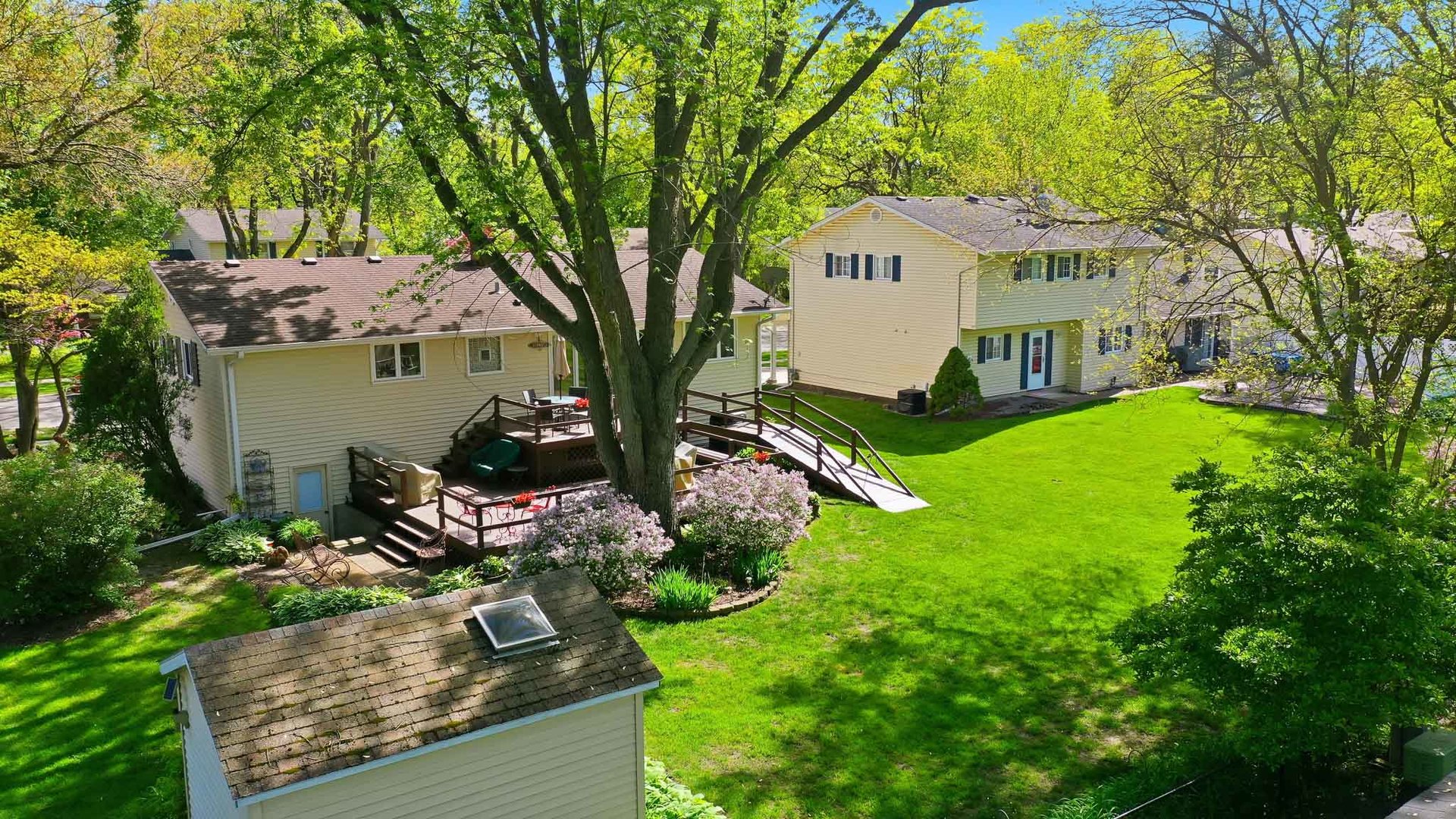898 E Schirra Drive, Palatine, IL 60074