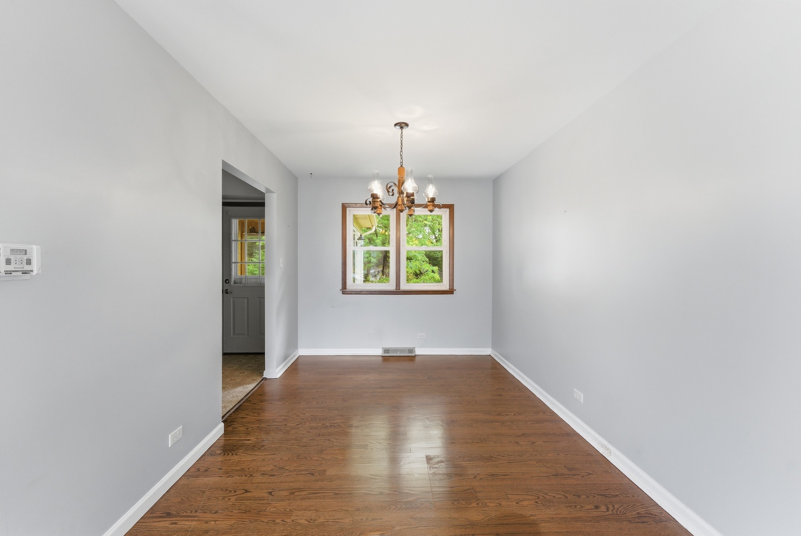 565 Eletson Drive, Crystal Lake, IL 60014