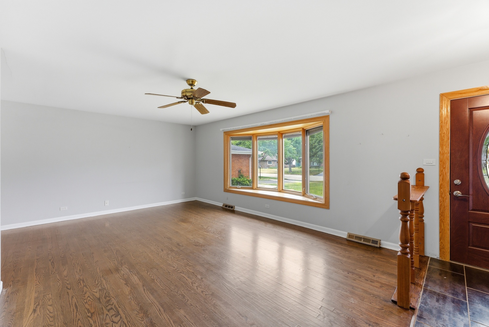 565 Eletson Drive, Crystal Lake, IL 60014