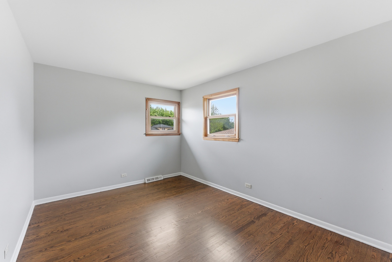 565 Eletson Drive, Crystal Lake, IL 60014