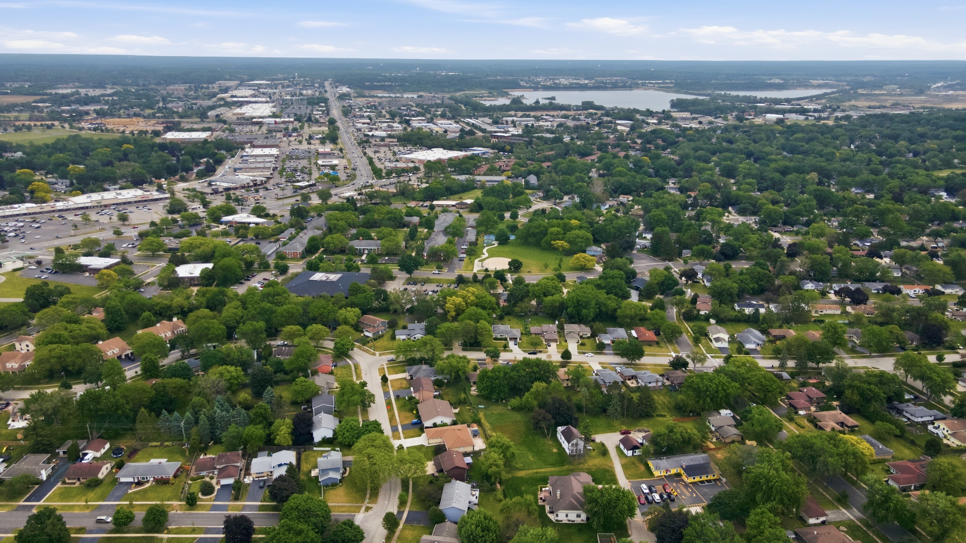 565 Eletson Drive, Crystal Lake, IL 60014
