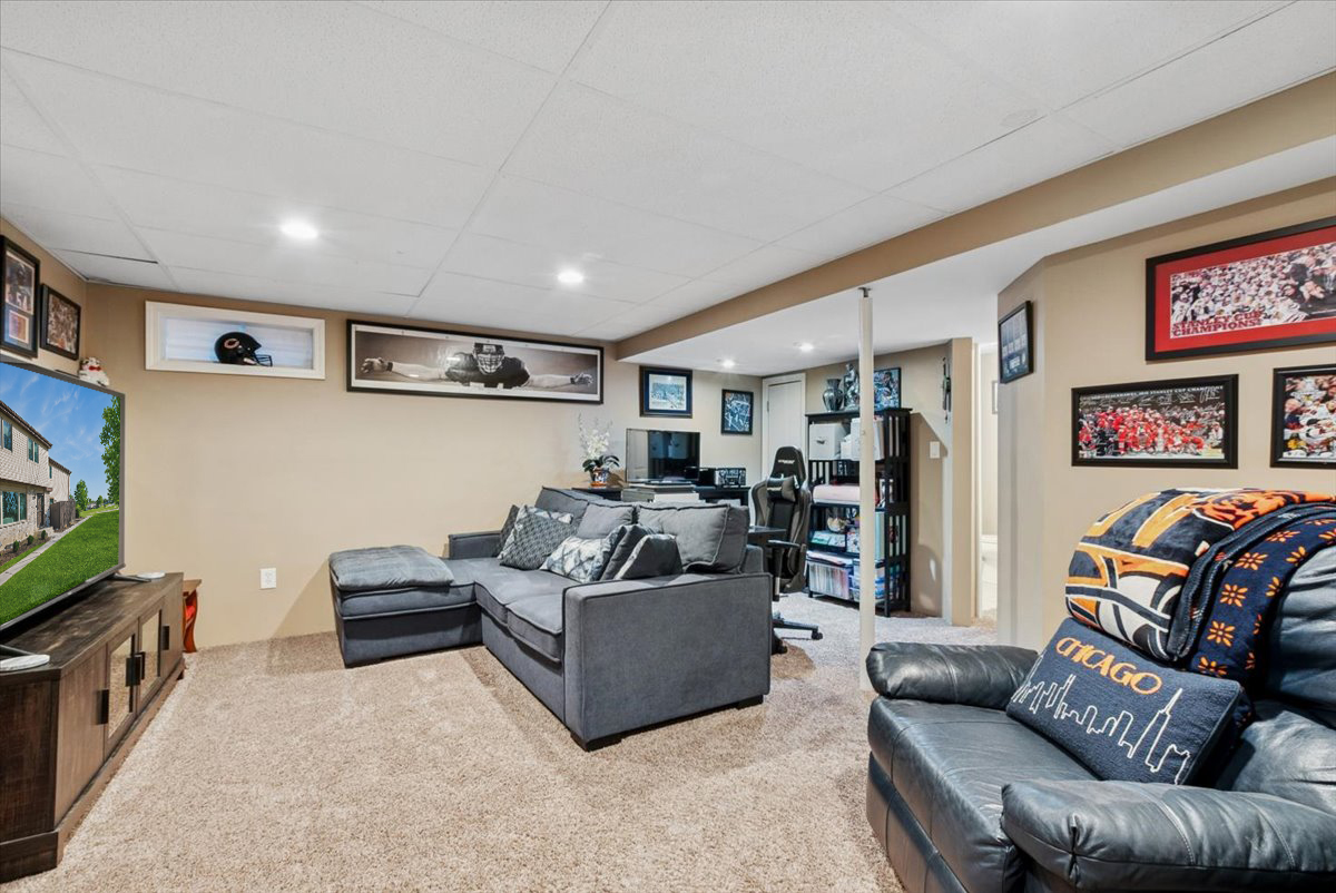 783 Bon Terre Road, New Lenox, IL 60451