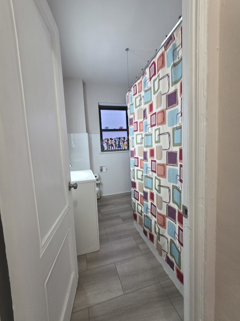 6700 S Crandon Avenue #6C, Chicago, IL 60649