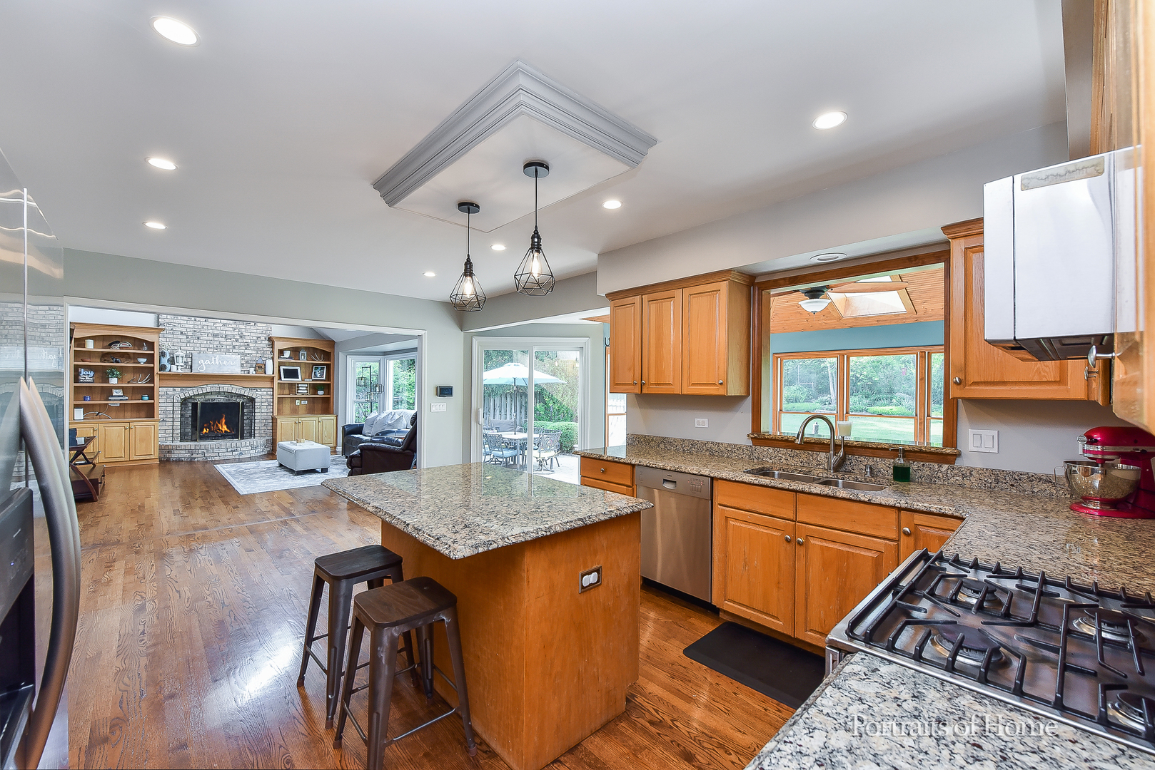 581 Tanager Lane, West Chicago, IL 60185