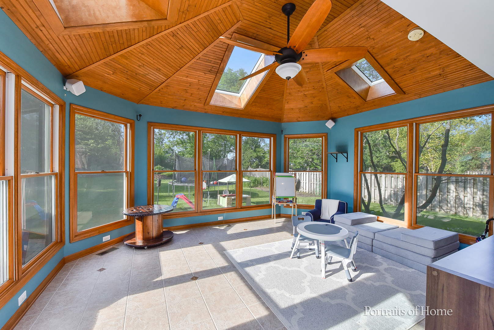 581 Tanager Lane, West Chicago, IL 60185