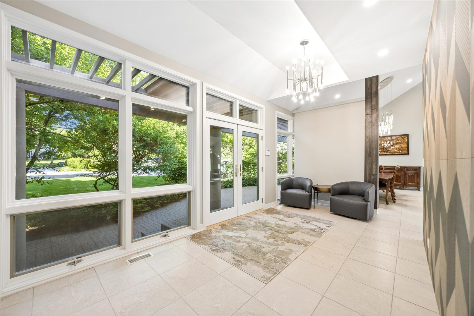 125 Circle Ridge Drive, Burr Ridge, IL 60527