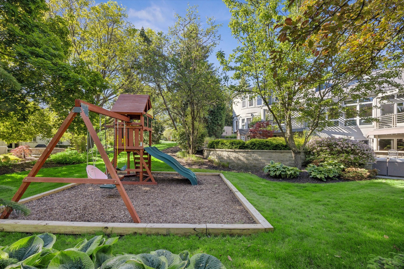 125 Circle Ridge Drive, Burr Ridge, IL 60527