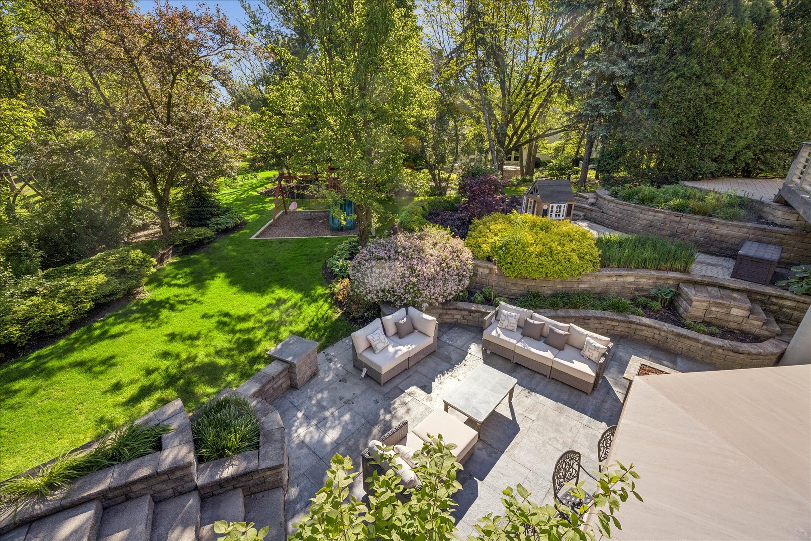 125 Circle Ridge Drive, Burr Ridge, IL 60527