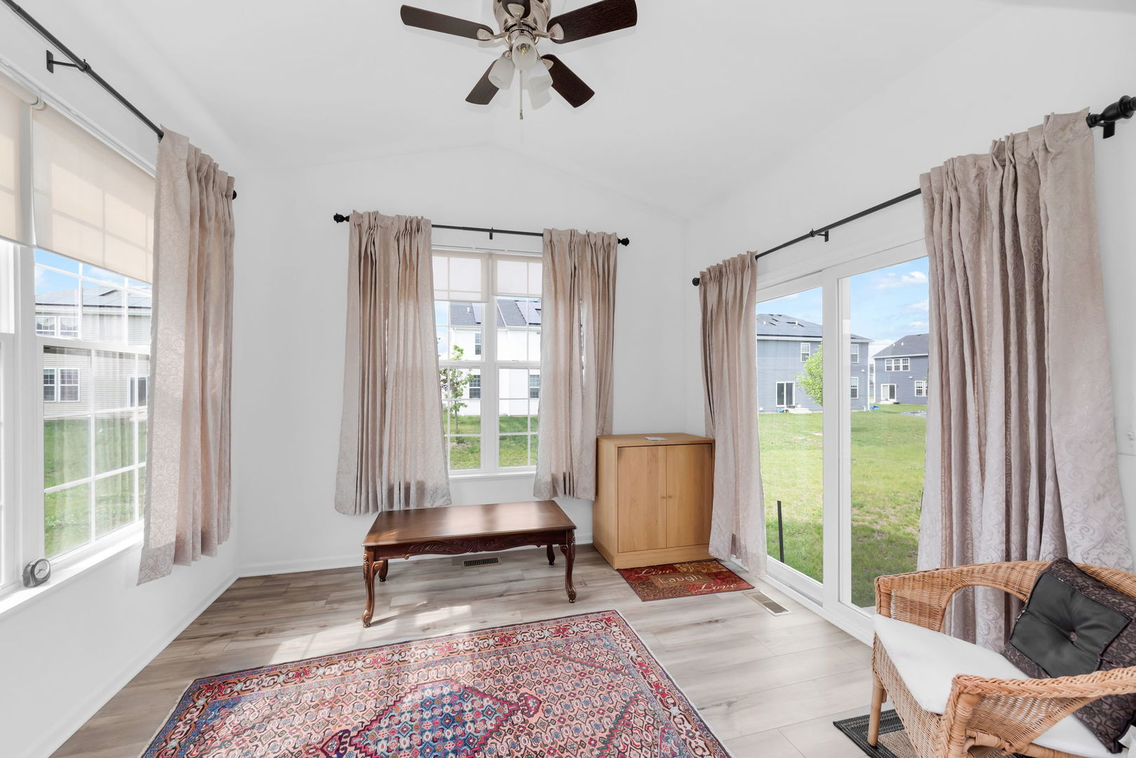 135 S Devoe Drive, Oswego, IL 60543