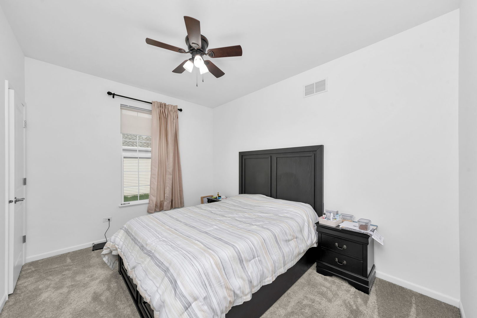135 S Devoe Drive, Oswego, IL 60543