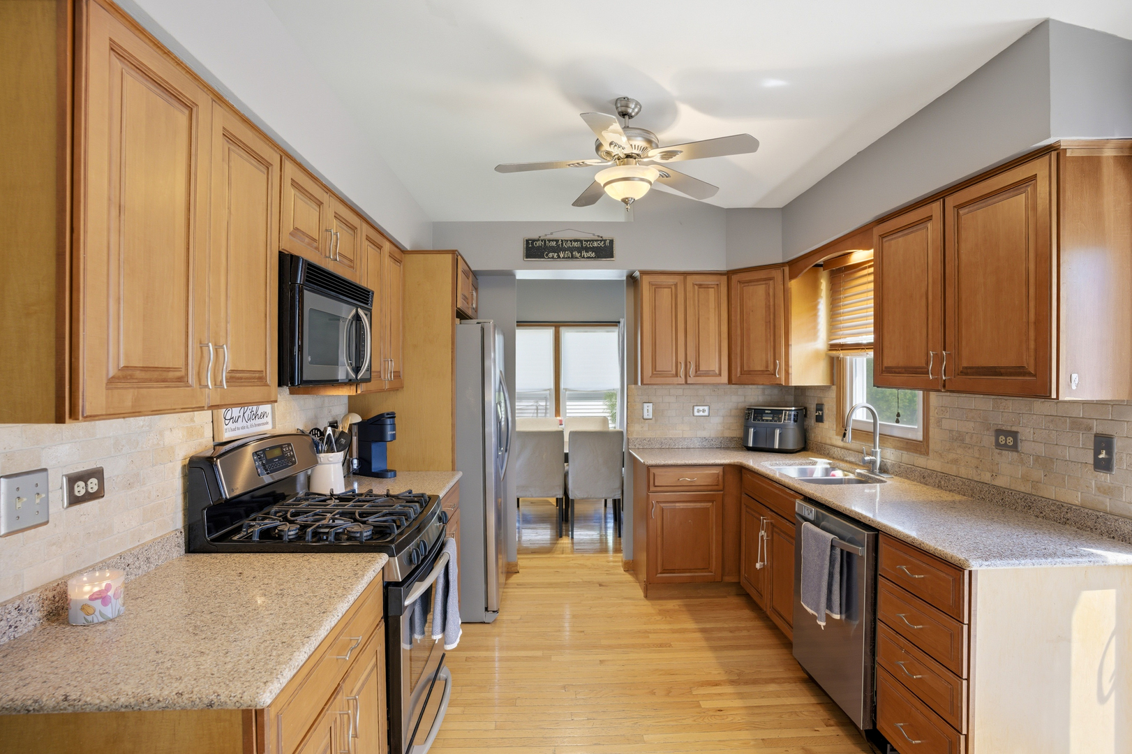 811 Westbury Drive, Algonquin, IL 60102