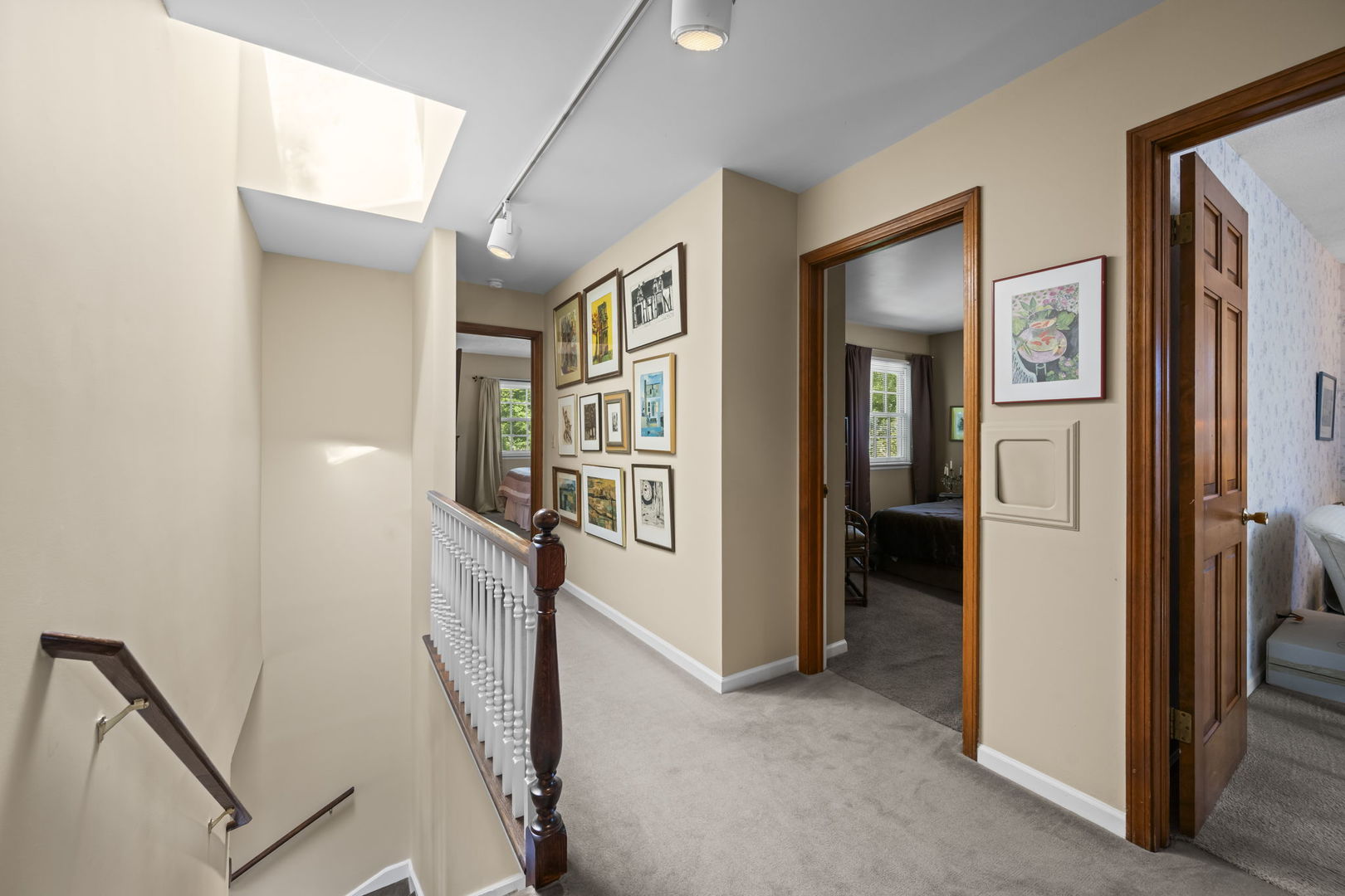 512 S Bristol Lane, Arlington Heights, IL 60005