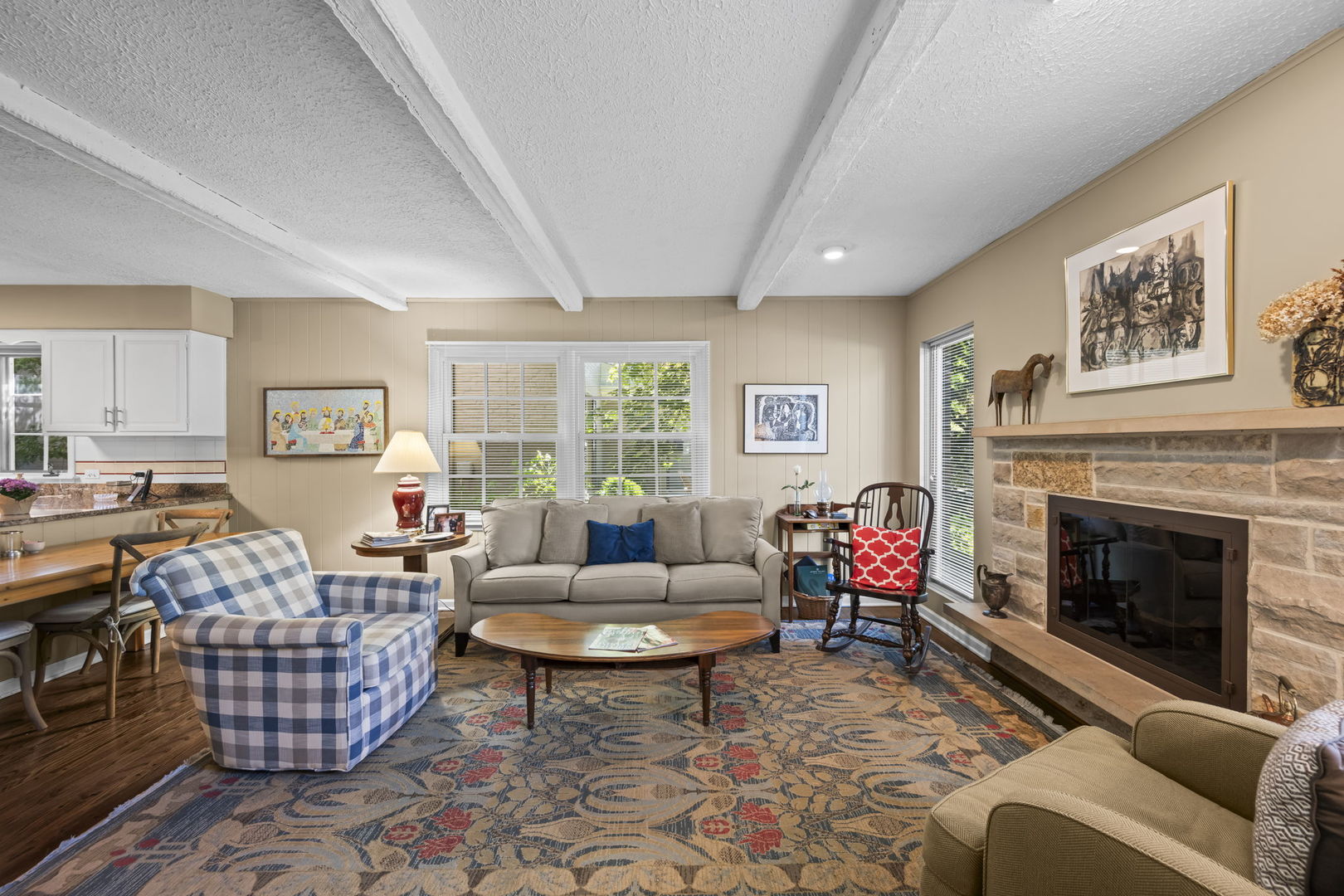 512 S Bristol Lane, Arlington Heights, IL 60005