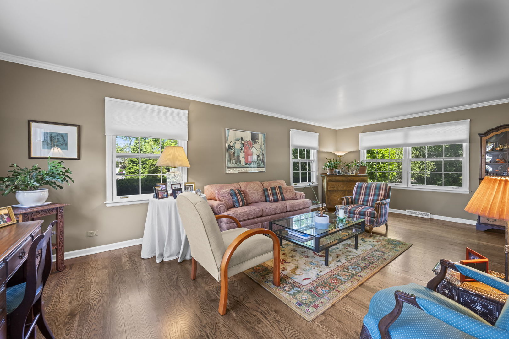 512 S Bristol Lane, Arlington Heights, IL 60005