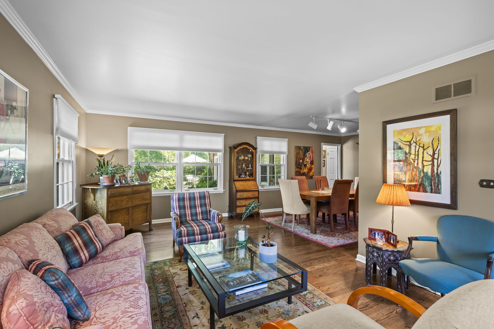 512 S Bristol Lane, Arlington Heights, IL 60005