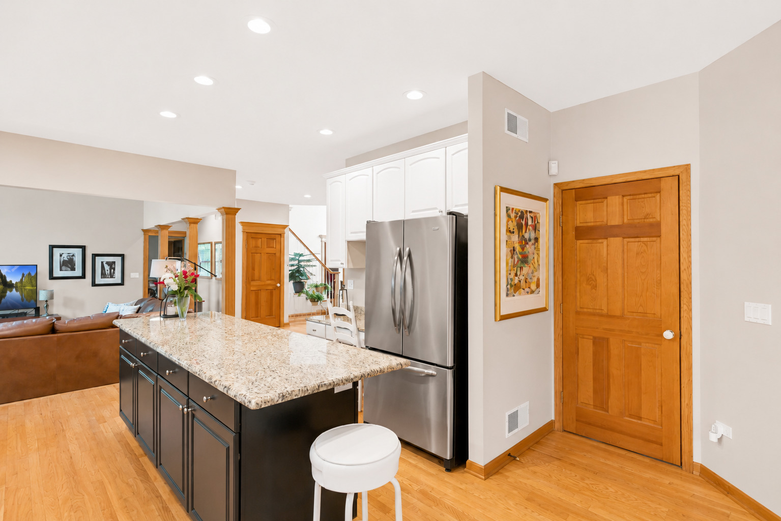 631 Mason Lane, Lake In The Hills, IL 60156