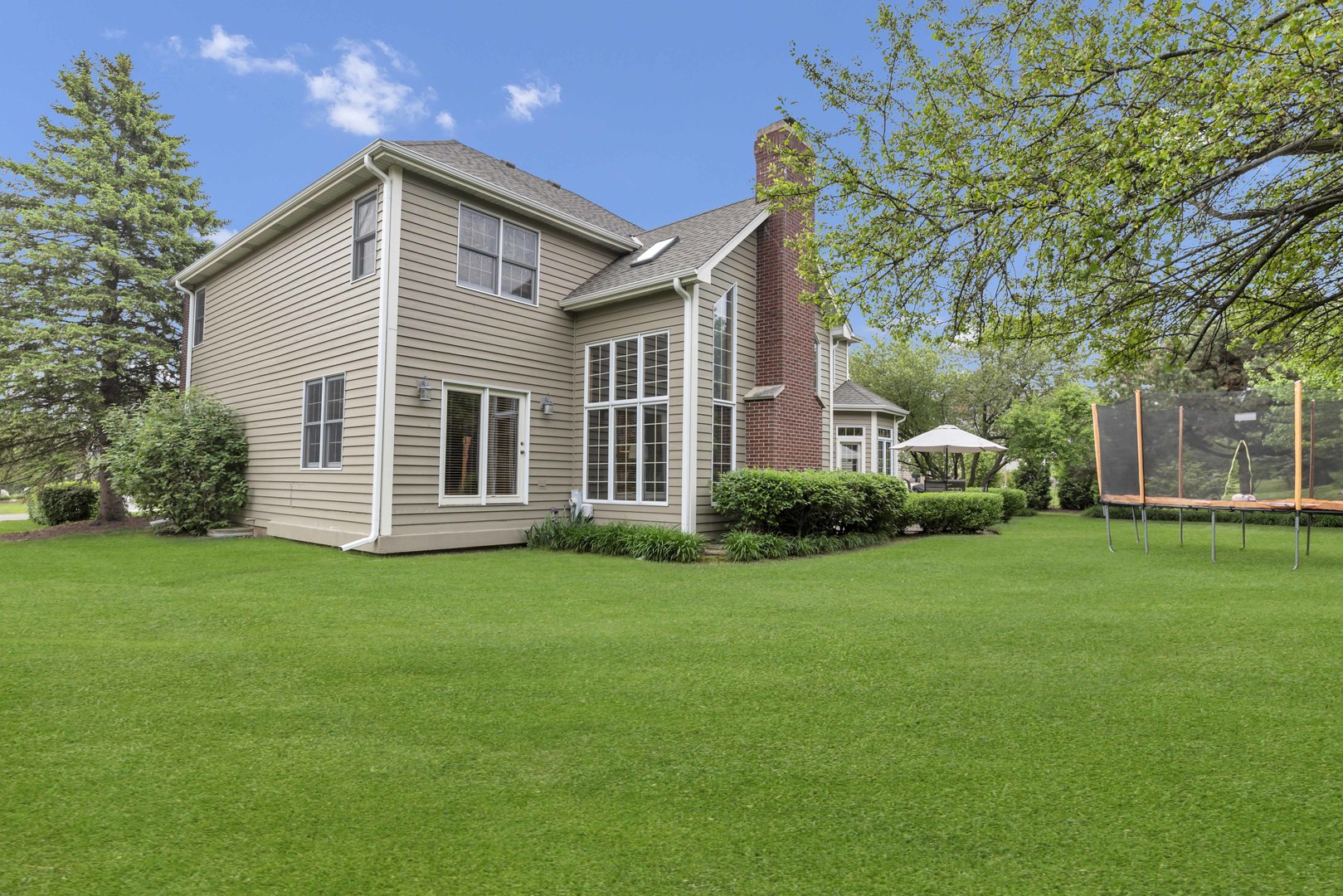 631 Mason Lane, Lake In The Hills, IL 60156