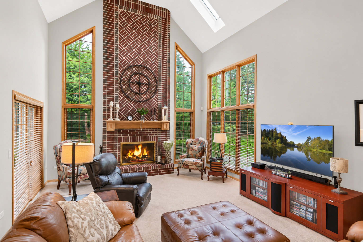 631 Mason Lane, Lake In The Hills, IL 60156