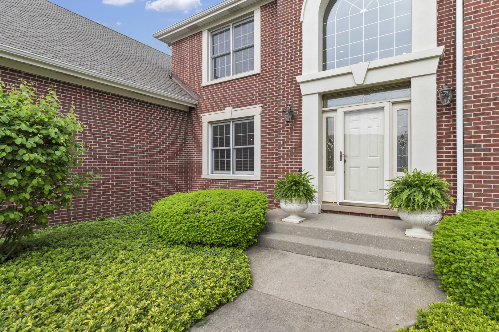 631 Mason Lane, Lake In The Hills, IL 60156