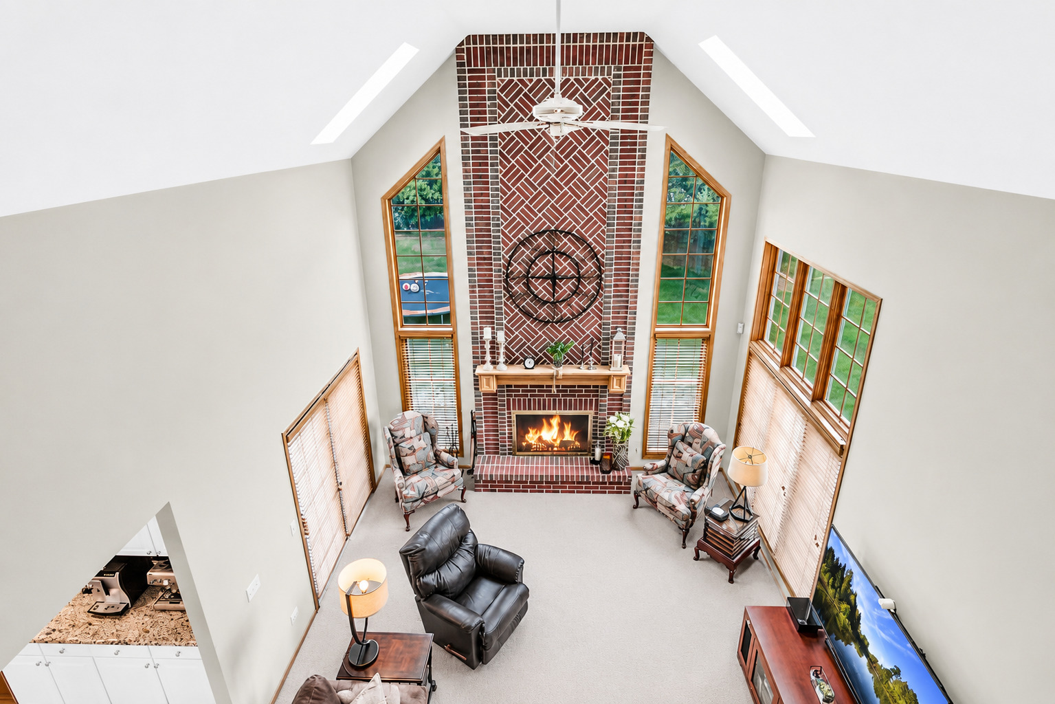 631 Mason Lane, Lake In The Hills, IL 60156