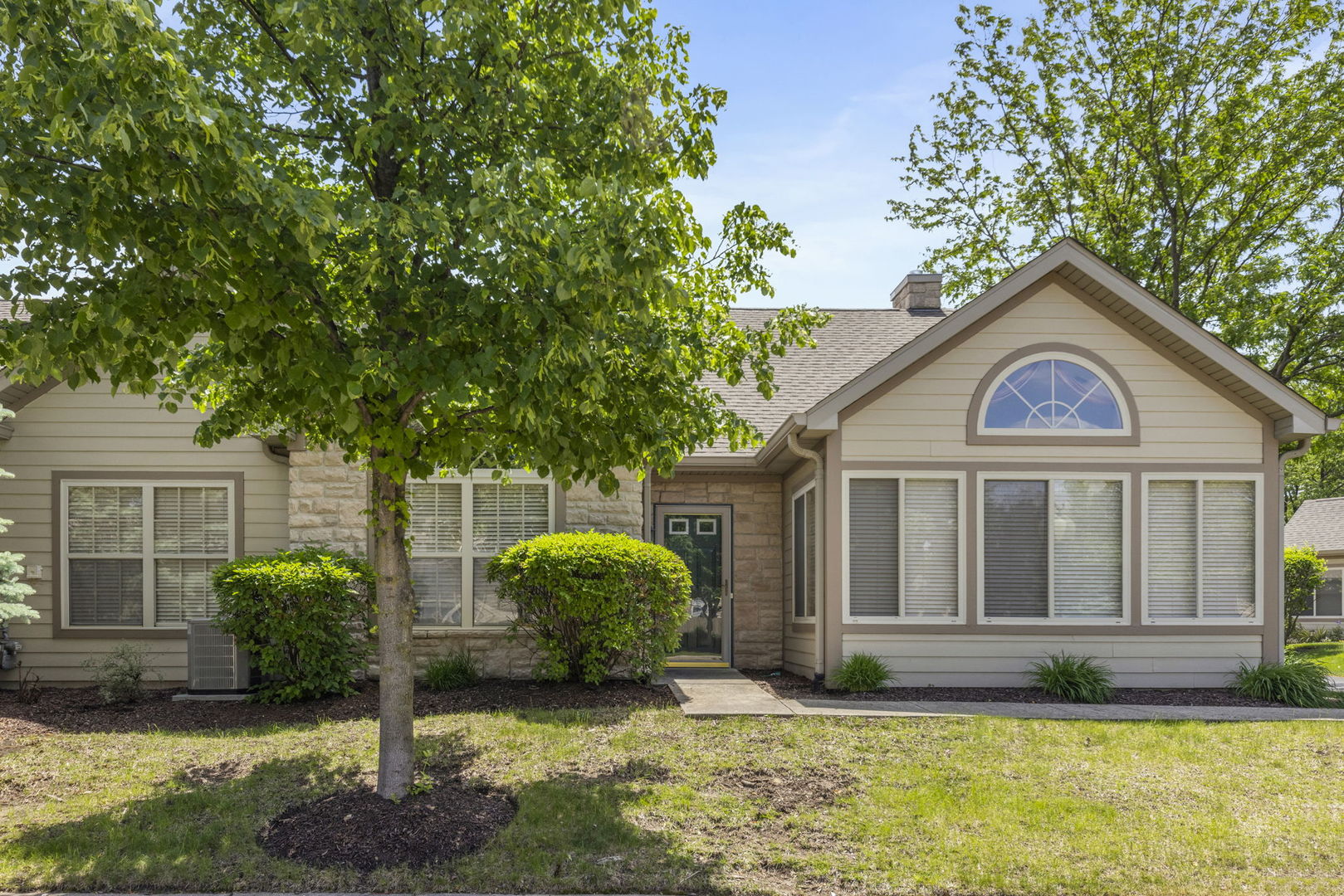 1900 Timbers Edge Circle, Joliet, IL 60431