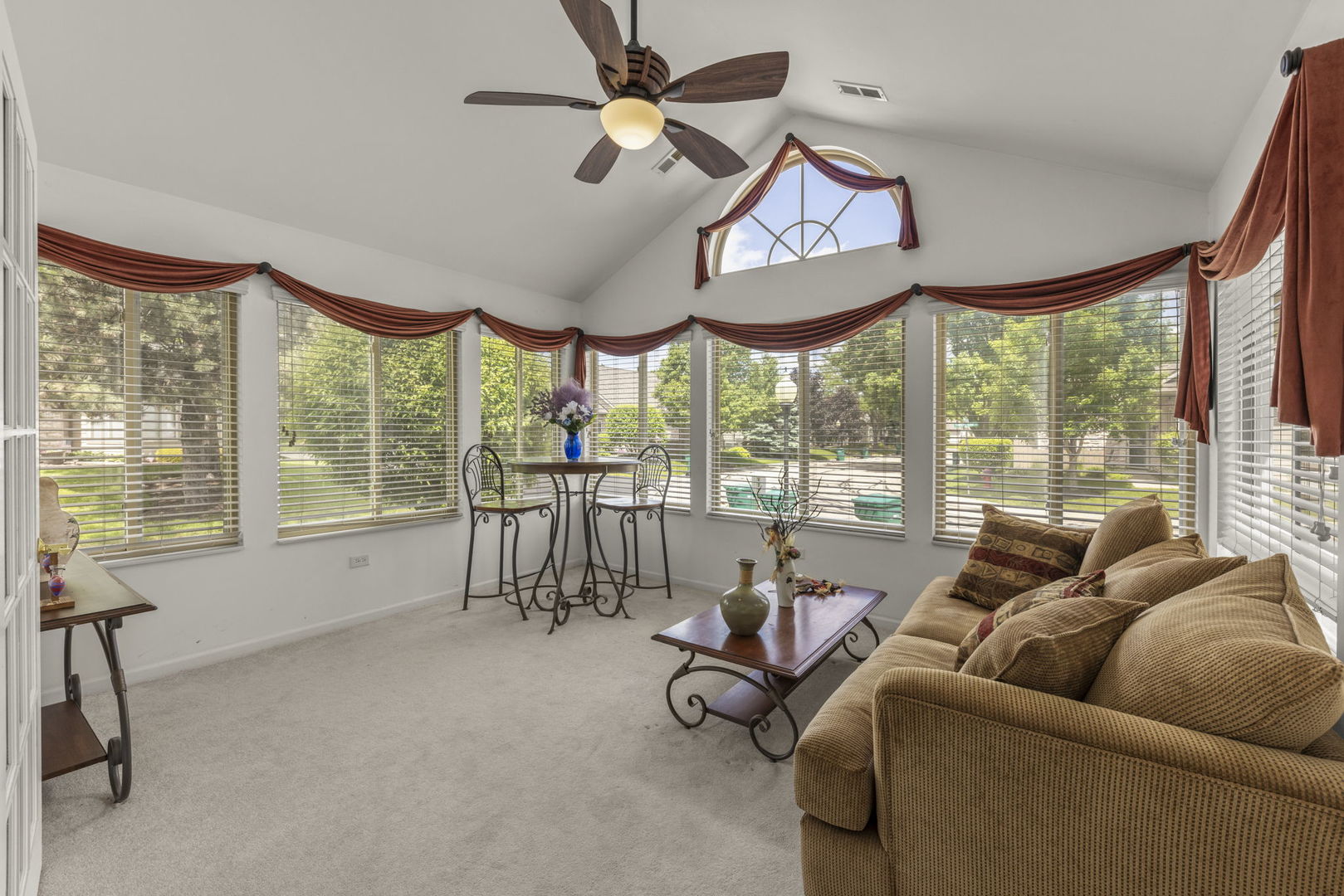 1900 Timbers Edge Circle, Joliet, IL 60431