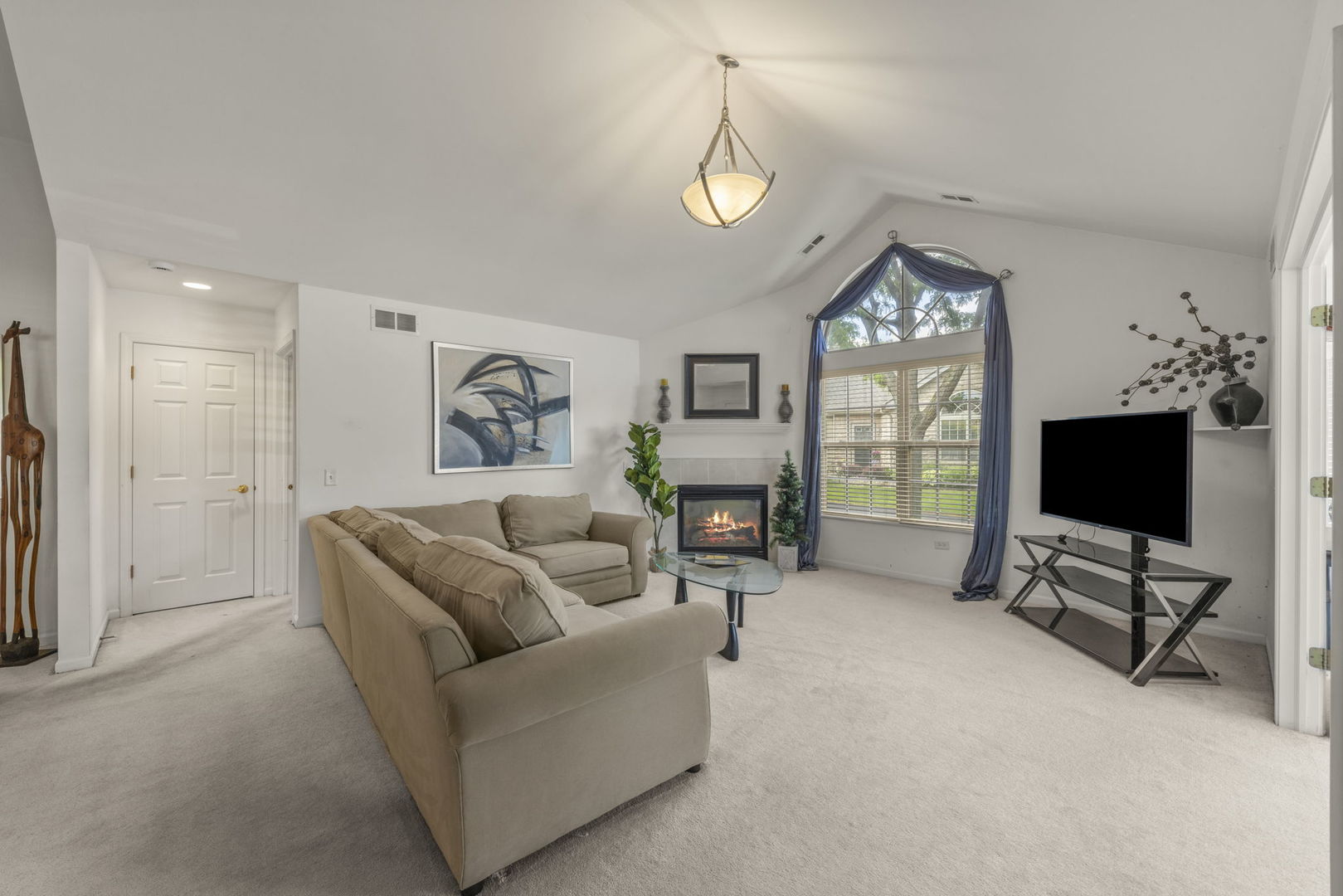 1900 Timbers Edge Circle, Joliet, IL 60431